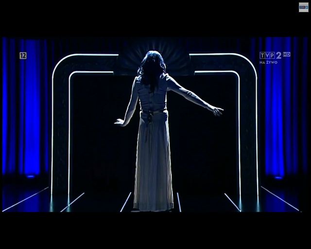 Michał Wójcik z Ani Mru Mru parodiuje Conchitę Wurst [VIDEO]