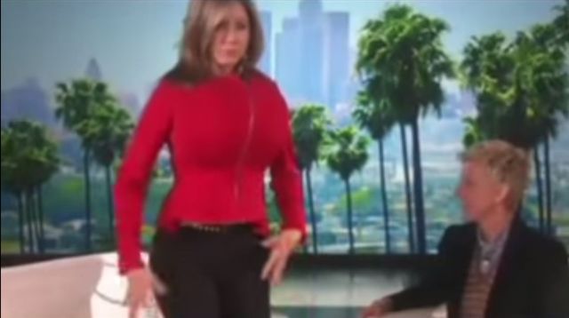 Jennifer Aniston mocno zakpiła z Kim Kardashian (VIDEO) Jennifer Aniston mocno zakpiła z Kim Kardashian (VIDEO)