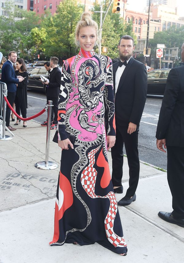 Najlepszy look wieczoru - bezapelacyjnie Anja Rubik (FOTO) Najlepszy look wieczoru - bezapelacyjnie Anja Rubik (FOTO)