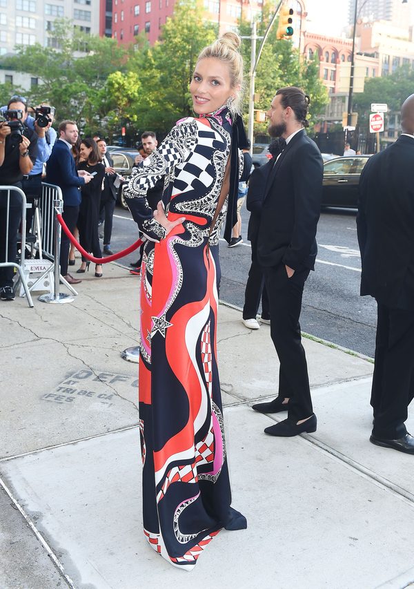 Najlepszy look wieczoru - bezapelacyjnie Anja Rubik (FOTO) Najlepszy look wieczoru - bezapelacyjnie Anja Rubik (FOTO)