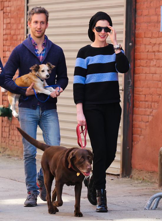 Anne Hathawy tylko przez chwilę wyglądała pięknie (FOTO)