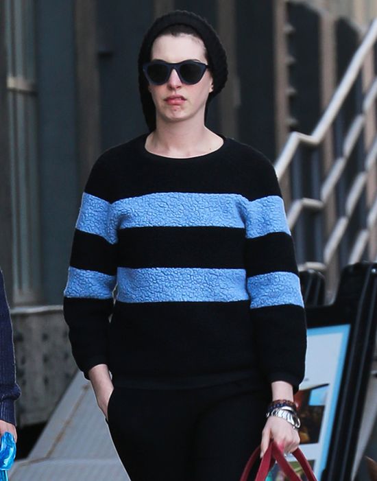 Anne Hathawy tylko przez chwilę wyglądała pięknie (FOTO)