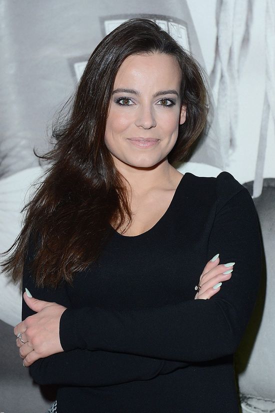Anna Mucha rozkłada się na sofie (FOTO) Anna Mucha rozkłada się na sofie (FOTO)