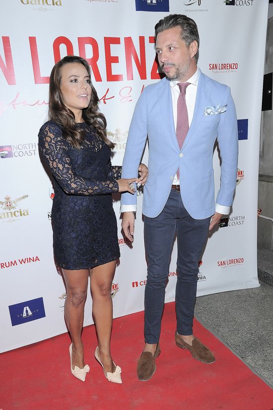 Anna Mucha pokazuje język i nogi (FOTO) Anna Mucha pokazuje język i nogi (FOTO)