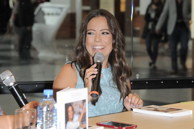 Tak Anna Mucha walczy o sprzedaż swojej książki (FOTO) Tak Anna Mucha walczy o sprzedaż swojej książki (FOTO)