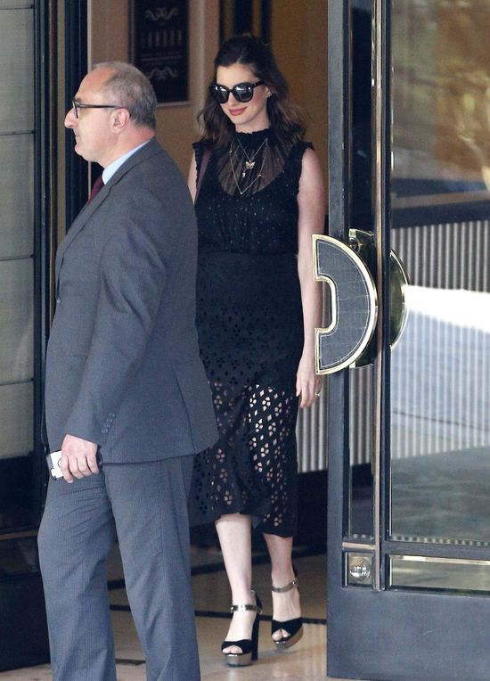 Pierwsze zdjęcia Anne Hathaway po porodzie