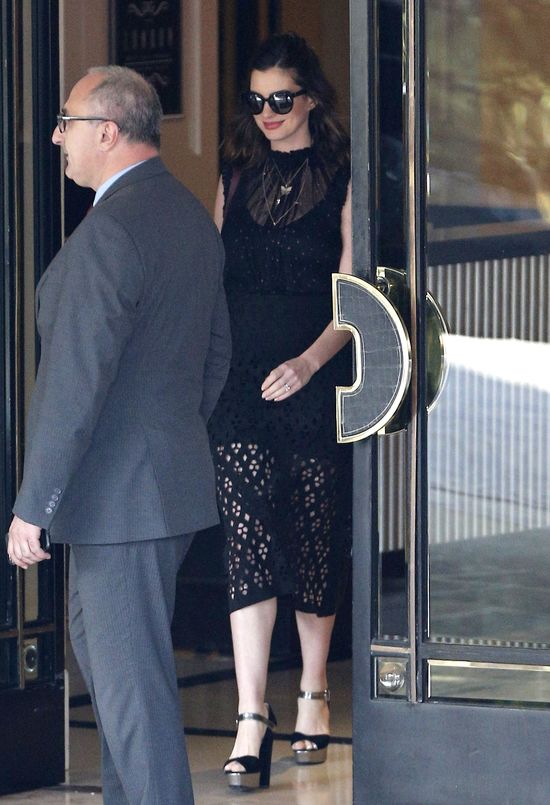 Pierwsze zdjęcia Anne Hathaway po porodzie