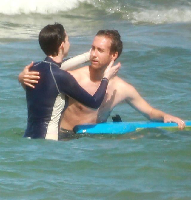 Anne Hathaway przeżyła w wodzie chwile grozy (FOTO)  