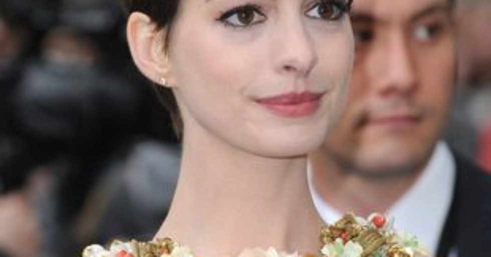 Anne Hathaway w Vogue (FOTO) Anne Hathaway w Vogue (FOTO)