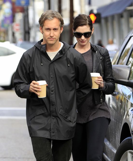 Anna Hathaway ma humorki w ciąży (FOTO)