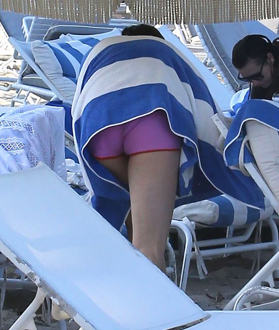 Anne Hathaway naprawdę ma ciało idealne? (FOTO) Anne Hathaway naprawdę ma ciało idealne? (FOTO)