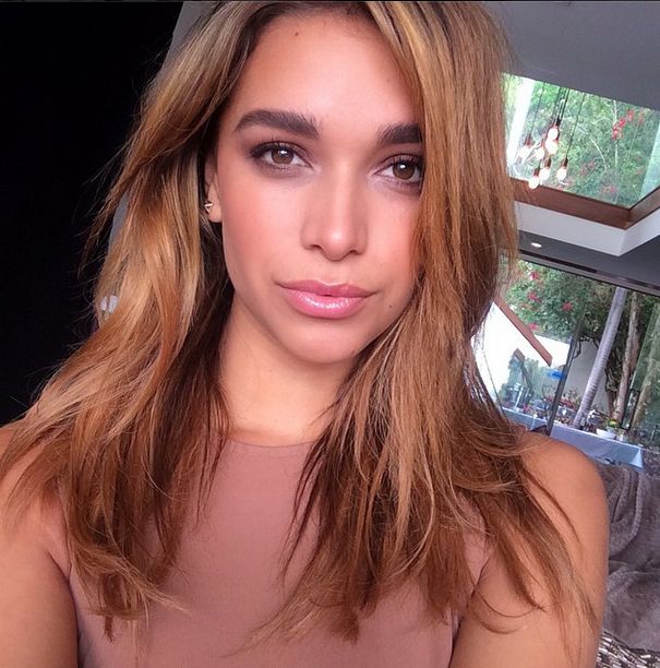 Dziewczyna Robina Thicke wypina się na Instagramie (FOTO)