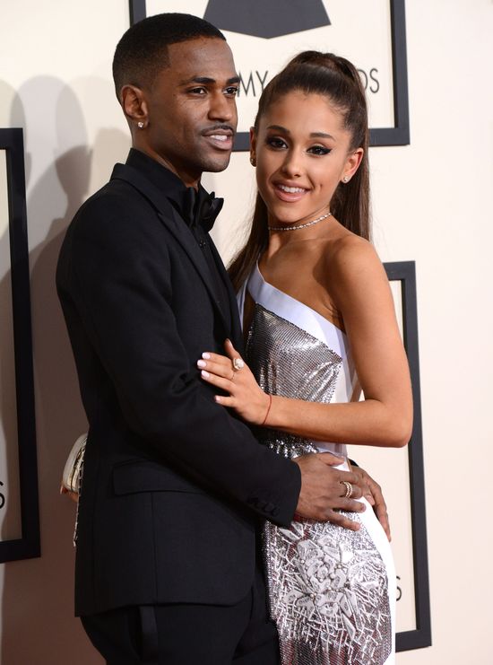 Ariana Grande parodiuje Jennifer Lawrence! Ariana Grande parodiuje Jennifer Lawrence!