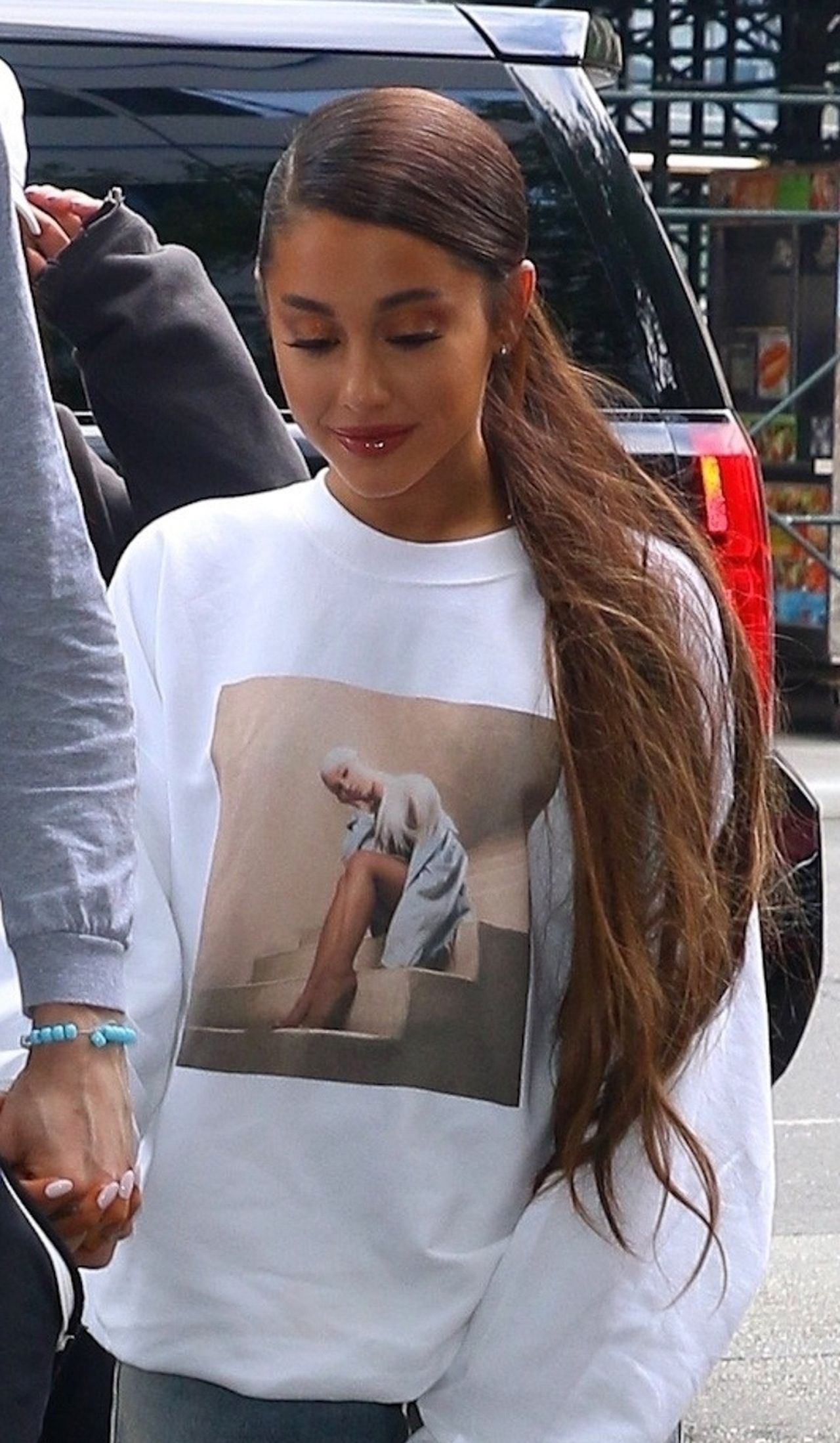 Camila Cabello ma ten sam problem z włosami, co Ariana Grande