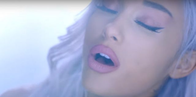To najseksowniejszy teledysk Ariany Grande? (FOTO)