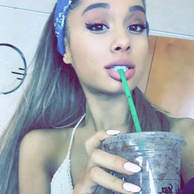 Brat Ariany Grande broni swojej siostry (Twitter)