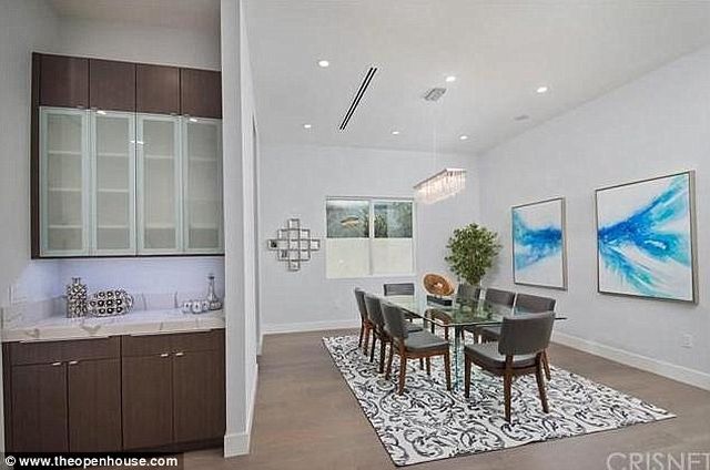 Ariel Winter ubiera się jak Kim Kardashian, mieszka jak Kylie Jenner