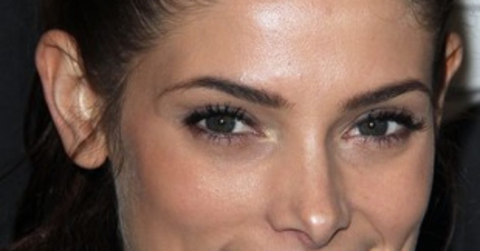 Ashley Greene wygląda kiepsko na okładce Cosmopolitan (FOTO) Ashley Greene wygląda kiepsko na okładce Cosmopolitan (FOTO)