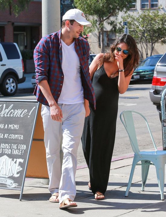 Ashton Kutcher tłumaczy, dlaczego nie zatrudni niani