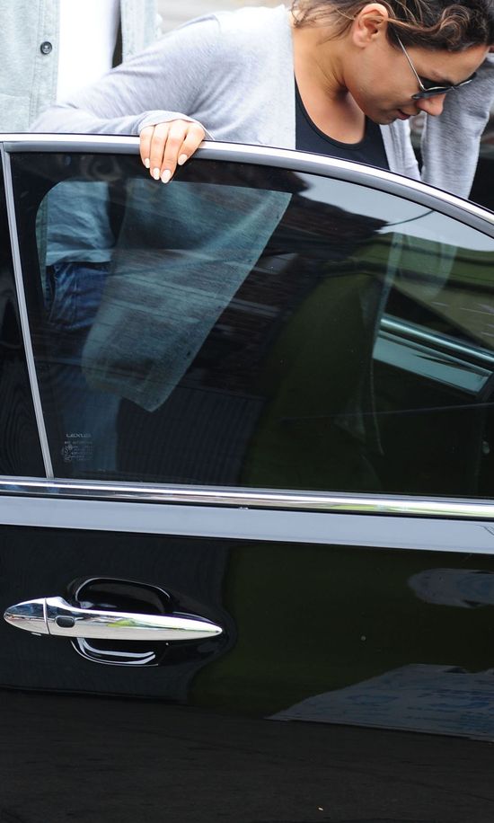 Mila Kunis bardzo chciała uniknąć paparazzi (FOTO)