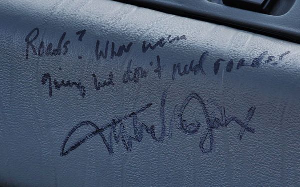 Sprzedano wehikuł czasu z Powrotu do przyszłości (FOTO) Sprzedano wehikuł czasu z Powrotu do przyszłości (FOTO)