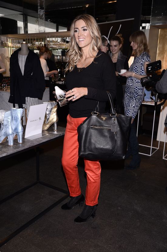 Celebrytki szukają butów na wiosnę (FOTO)