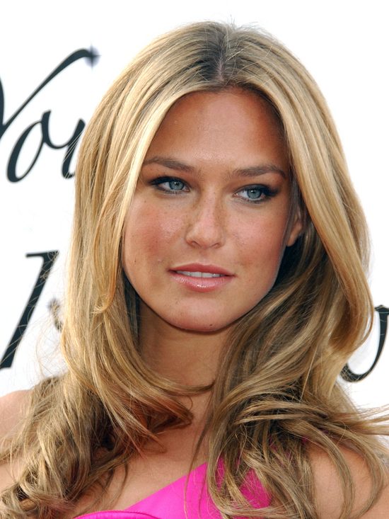 Po Bar Refaeli już wyraźnie widać ciążę (Instagram)