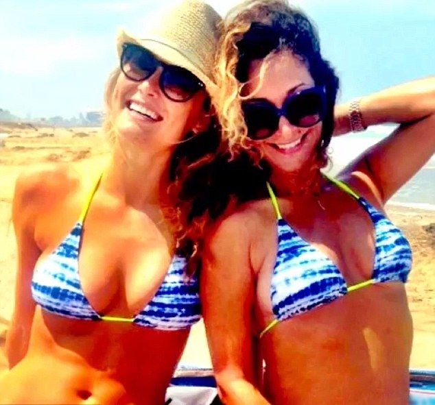 Bar Refaeli przygotowała gorąca niespodziankę (VIDEO)