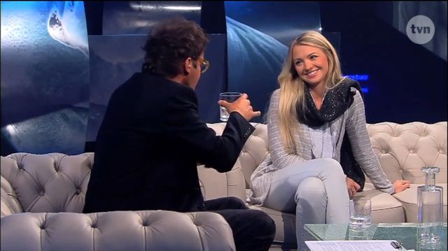 Jest blondynką z Playa, zastąpi Sochę i nie odmawia kielonka