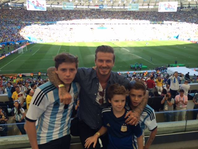 David Beckham ze swoimi chłopakami na finale Mundialu