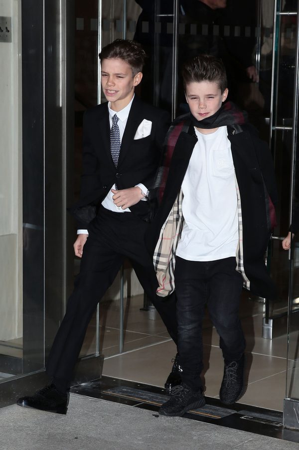 Rodzina Beckhamów na pokazie kolekcji Victorii (FOTO)