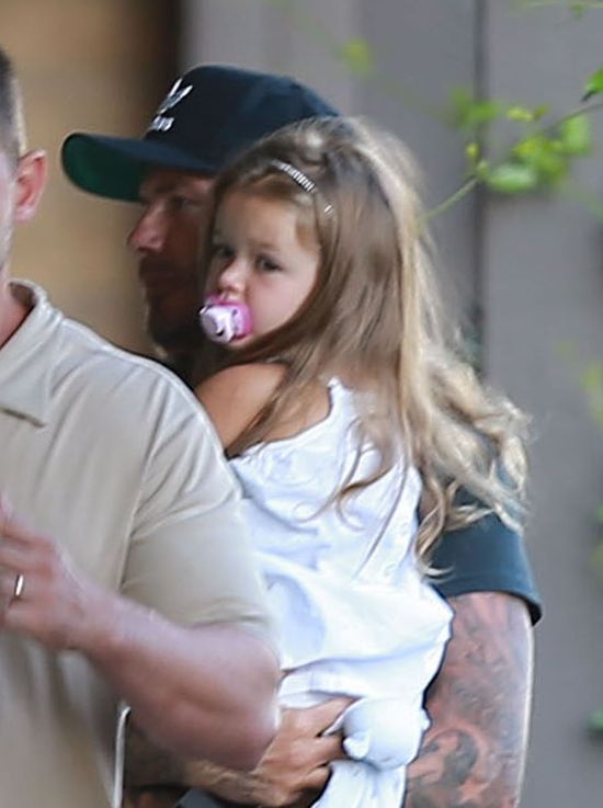 Beckhamowie i Ramsey'owie na wspólnym wypadzie (FOTO) Beckhamowie i Ramsey'owie na wspólnym wypadzie (FOTO)