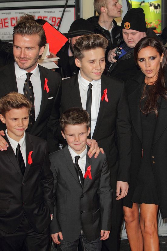Rodzina Beckhamów na premierze filmu The Class of '92 (FOTO)