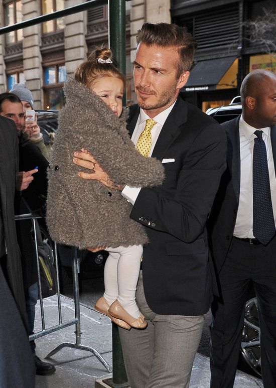 Rodzina Victorii Beckham wspiera ją podczas NYFW (FOTO)