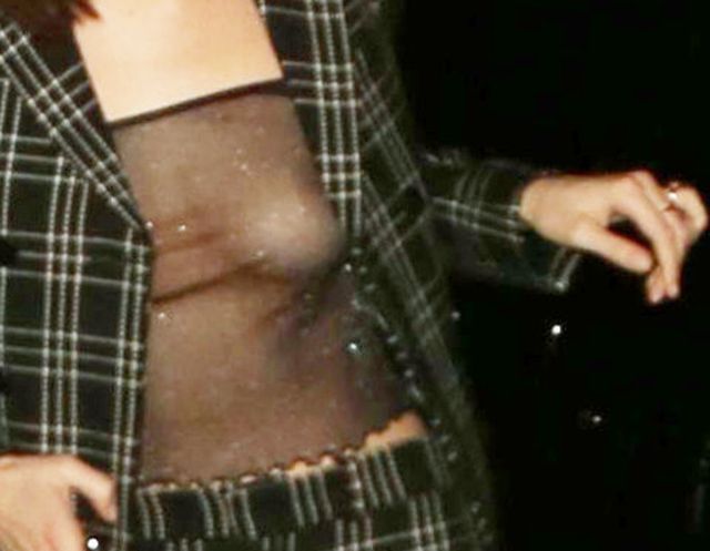 Nagi biust Belli Hadid wymknął się spod kontroli (ZDJĘCIA)