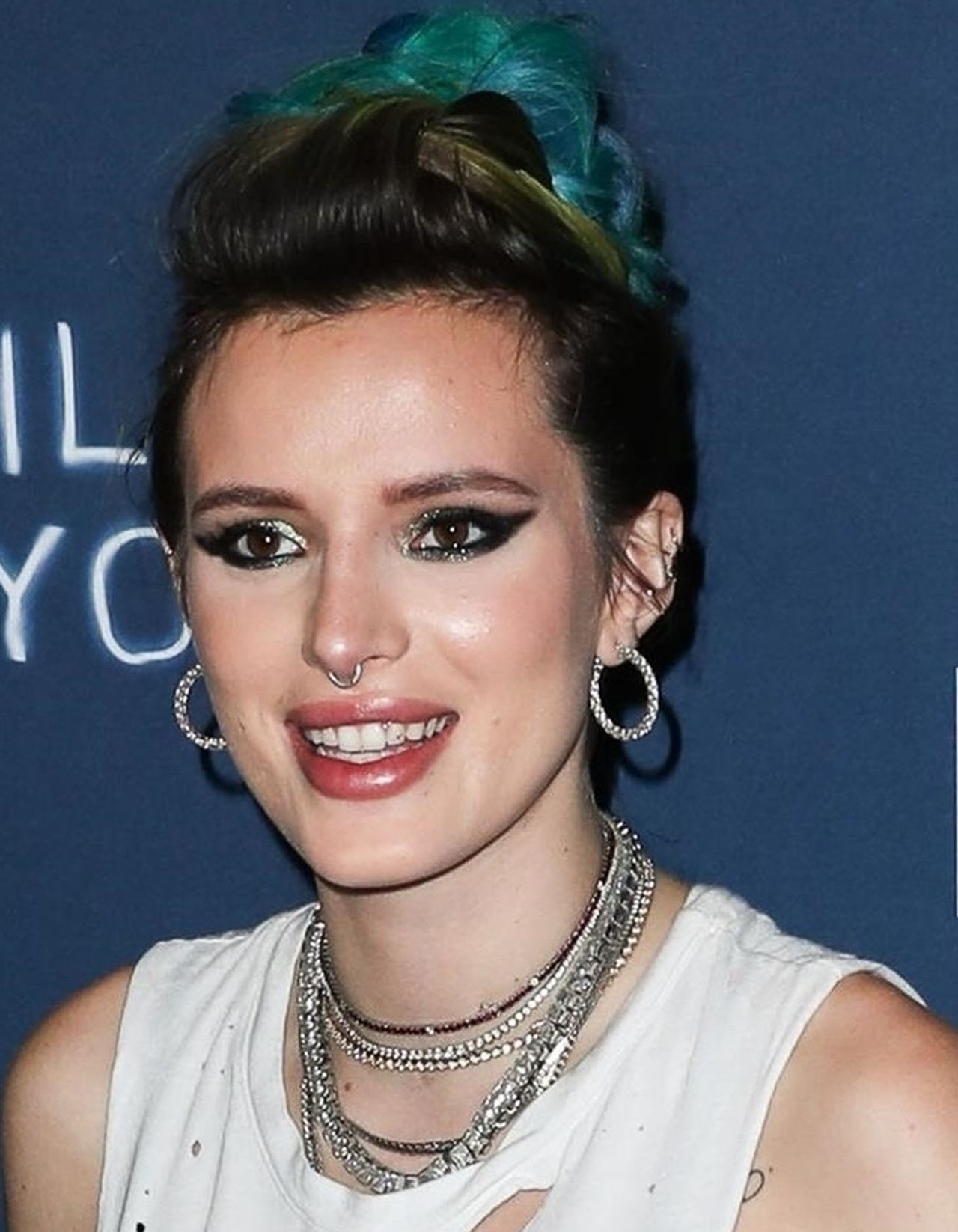 Nieogolone pachy i brudne paznokcie (ZDJĘCIA) Nieogolone pachy i brudne paznokcie (ZDJĘCIA)