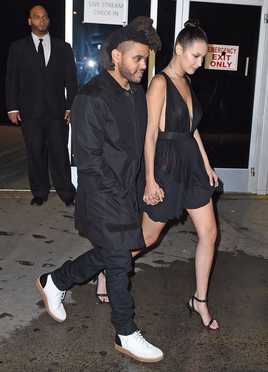 Selena Gomez ZBOMBARDOWANA pytaniami o The Weeknd i Bellę Hadid! Selena Gomez ZBOMBARDOWANA pytaniami o The Weeknd i Bellę Hadid!