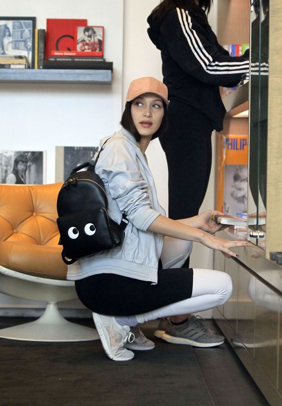 Bella Hadid bez makijażu. Piękna? (FOTO) Bella Hadid bez makijażu. Piękna? (FOTO)