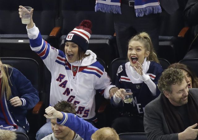 Nie wszyscy są zachwyceni powrotem Belli Hadid do The Weeknd Nie wszyscy są zachwyceni powrotem Belli Hadid do The Weeknd