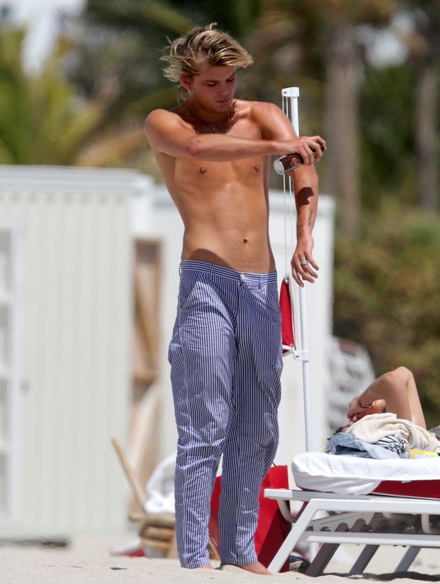 Fajniejszy od The Weeknd? Bella Hadid znalazła lepsze ciacho! (ZDJĘCIA)