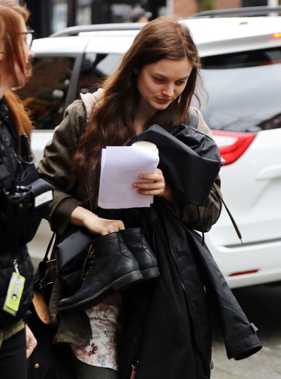 Bella Heathcote - to jej nienawidzą Kendall i Cara? (FOTO)