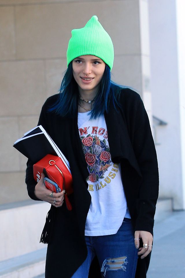 Przefarbowała wlosy na turkus - pasują do niej? (FOTO)