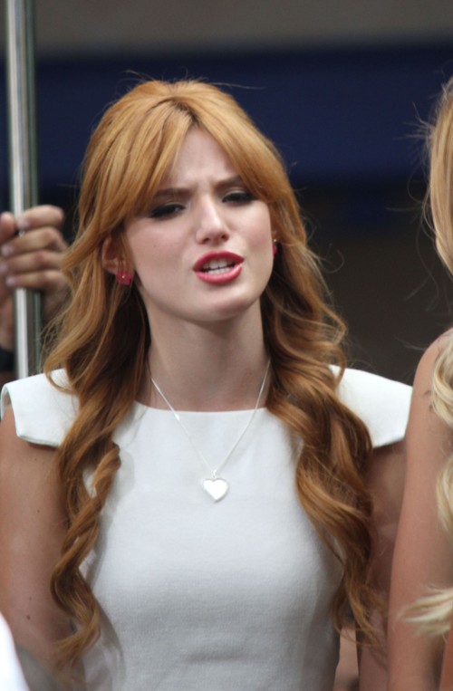 Piękna(?) Bella Thorne (FOTO)