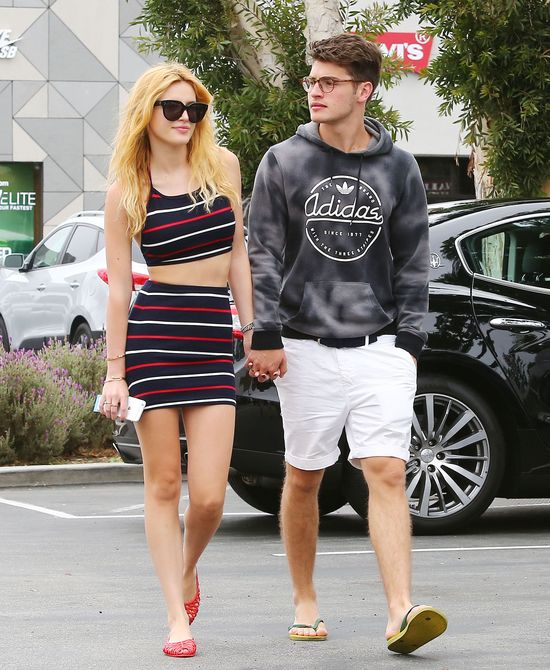 Zakochana Bella Thorne na ustawce z chłopakiem (FOTO) Zakochana Bella Thorne na ustawce z chłopakiem (FOTO)