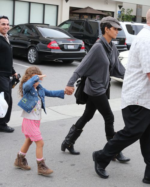 Choinka trafiła już do domu Halle Berry (FOTO)