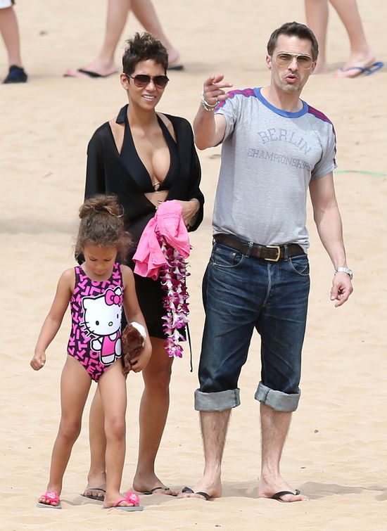 Helle Berry: gorąca mama na plaży