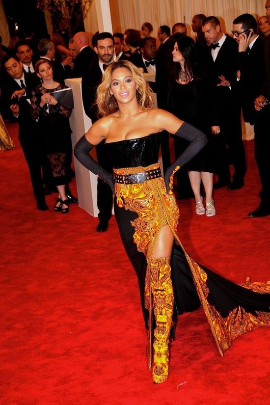 Rita Ora chciała być jak Beyonce? (FOTO) Rita Ora chciała być jak Beyonce? (FOTO)