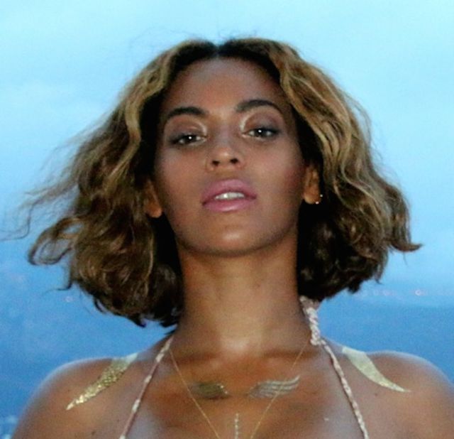 Uda Beyonce zaginają czasoprzestrzeń (FOTO)