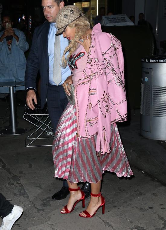 Beyonce jak kiczowata LALKA BARBIE (FOTO) Beyonce jak kiczowata LALKA BARBIE (FOTO)