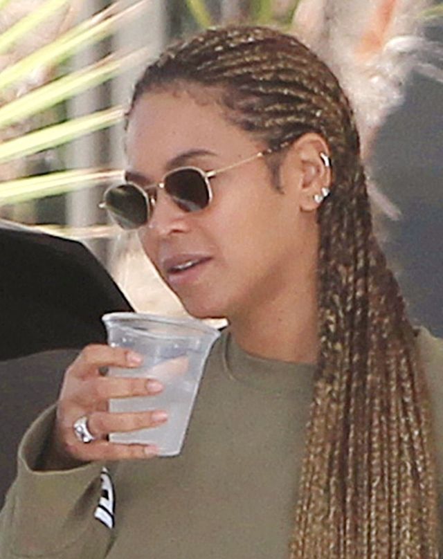 Beyonce lansuje nową modę na warkoczyki do kolan (ZDJĘCIA)